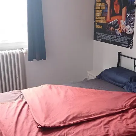 Appartement Indépendant, Deux Personnes, Clair Et Sympa