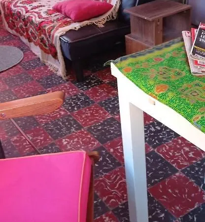 Indépendant, Deux Personnes, Clair Et Sympa Appartement
